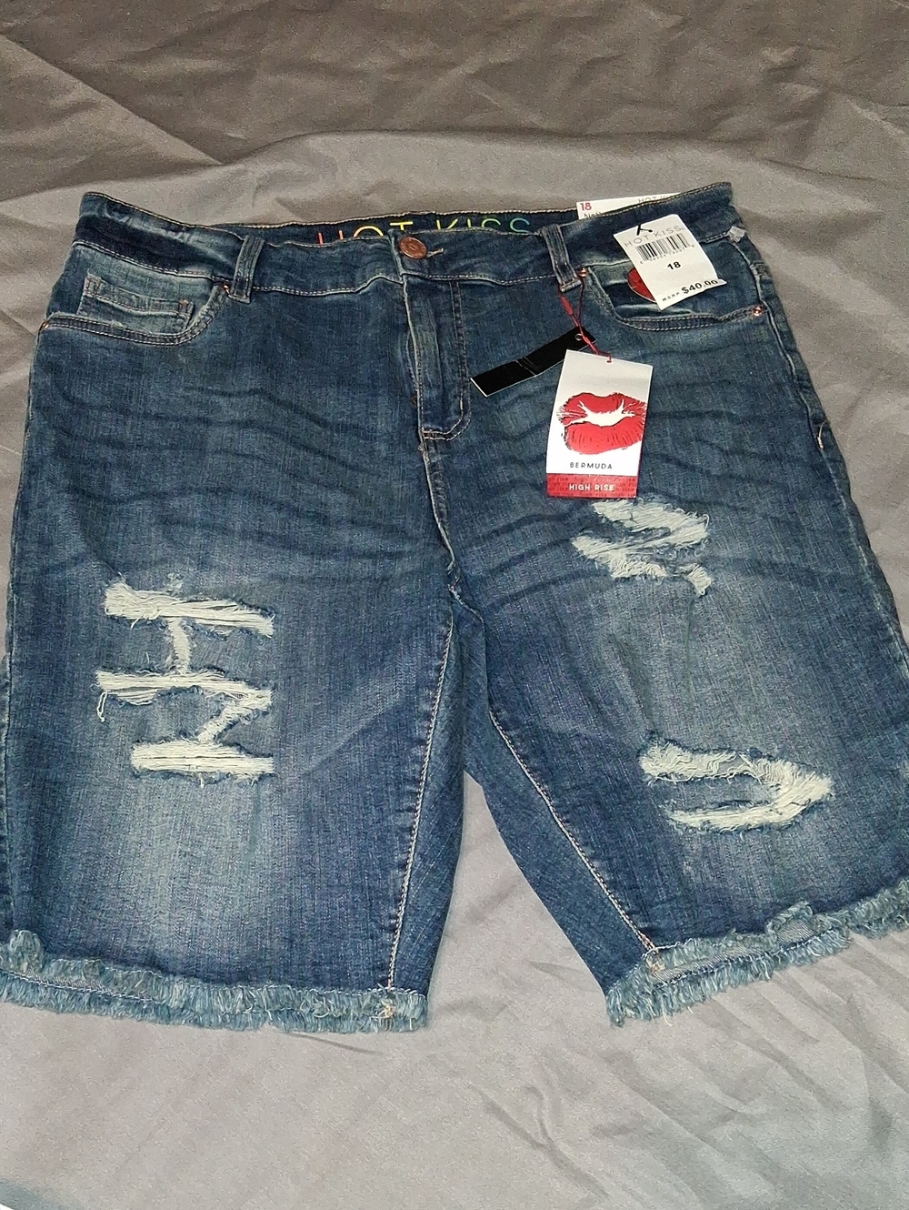 Hot Kiss Distressed High-Rise Bermuda Jeans - Dark Blue